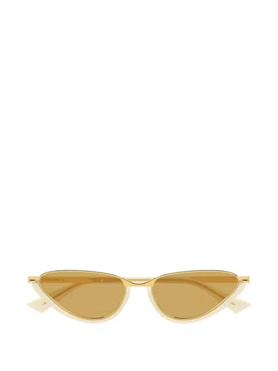 Bottega Veneta Eyewear Classic Cat Eye Sunglasses In Nude