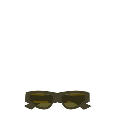 Bottega Veneta Eyewear Dash Cat-eye Frame Sunglasses In Green