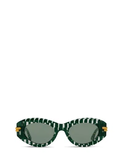 Bottega Veneta Mitre Oval Sunglasses In Green