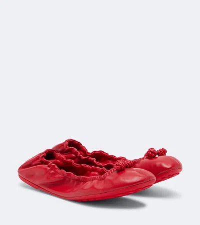 Bottega Veneta Fantasmina Leather Ballet Flats In Red