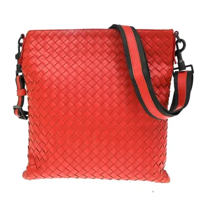 Pre-owned Bottega Veneta Flat Messenger Intrecciato Nappa Red Leather Crossbody Bag Bag ()