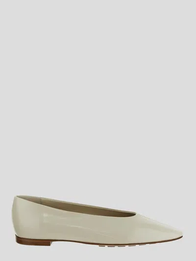 Bottega Veneta Flat Shoes In Neutral