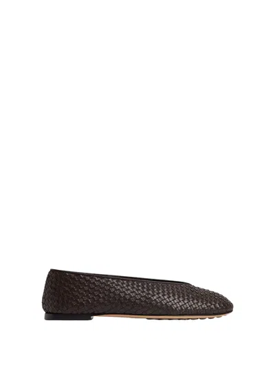 Bottega Veneta Women Rosa Flat Leather Ballerinas With Intrecciato Motif In Brown