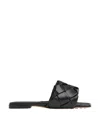 Bottega Veneta The Lido Leather Flat Sandals In Black