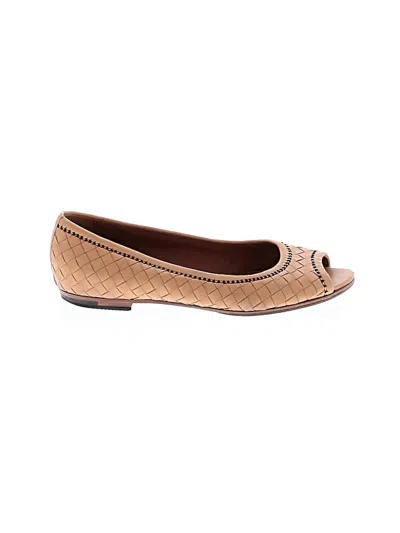 Pre-owned Bottega Veneta Flats In Tan