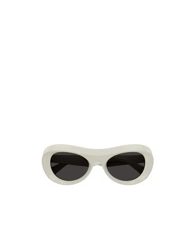 BOTTEGA VENETA BOTTEGA VENETA EYEWEAR OVAL FRAME SUNGLASSES