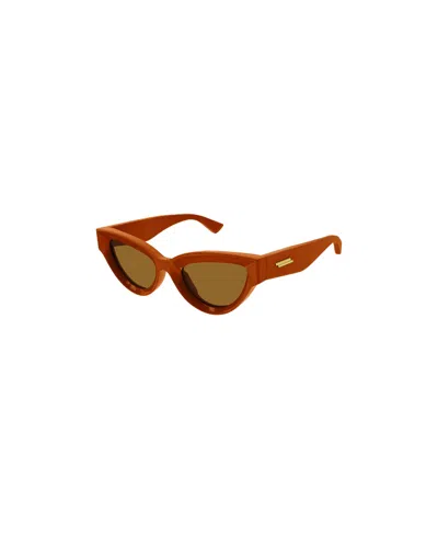 BOTTEGA VENETA BOTTEGA VENETA EYEWEAR SHARP CAT EYE SUNGLASSES