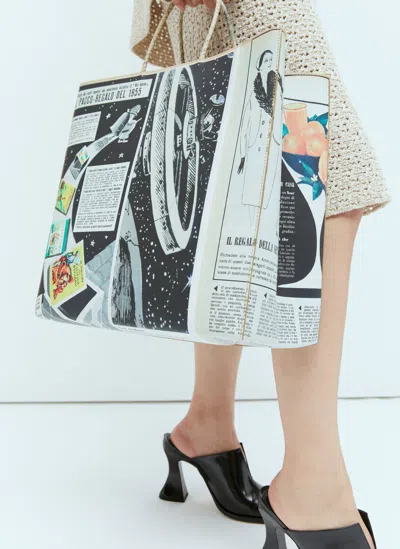 Bottega Veneta Graphic Print Tote Bag In Beige