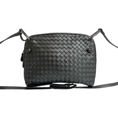 Pre-owned Bottega Veneta Gray Leather Pochette Shoulder Bag ()