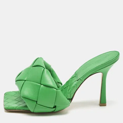 Pre-owned Bottega Veneta Green Intrecciato Leather Lido Slide Sandals Size 37