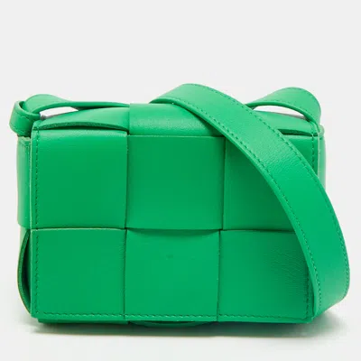 Pre-owned Bottega Veneta Green Intrecciato Leather Mini Candy Cassette Crossbody Bag