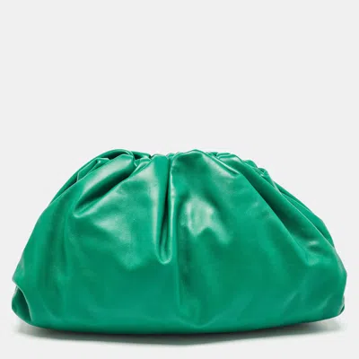 Pre-owned Bottega Veneta Green Leather The Pouch Clutch