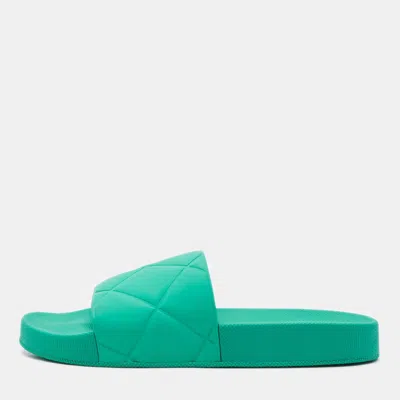 Pre-owned Bottega Veneta Green Rubber Pool Flat Slides Size 38