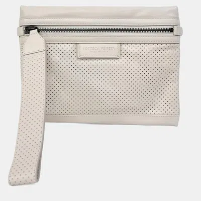 Pre-owned Bottega Veneta Grey Leather Clutch In Gray