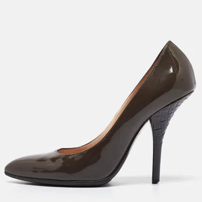 Pre-owned Bottega Veneta Grey Patent Leather Pointed Toe Pumps Size 38.5