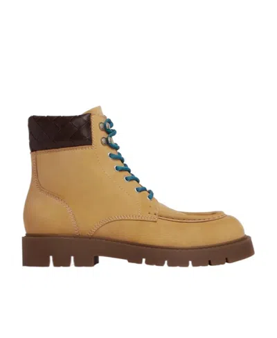 Bottega Veneta Haddock Laced Ankle Boots In Nude