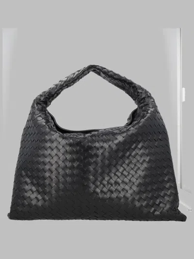 Bottega Veneta Hop Large Leather Shoulder Bag 24 X 54 X 13 Cm In Black