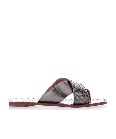 Bottega Veneta Inrecciato Knitted Sandals In Gray