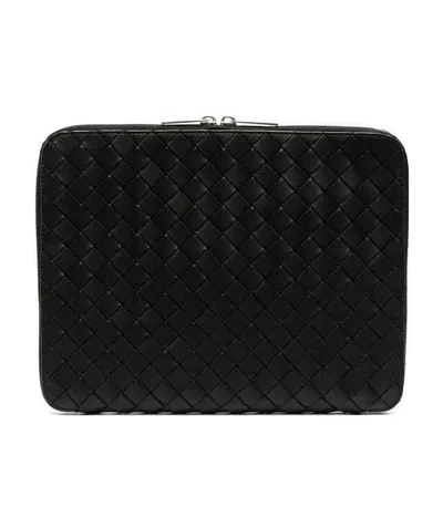 Bottega Veneta Intreacciato Zip-around Laptop Case In Black