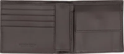 Bottega Veneta Brown Intrecciato Piccolo Zipped Card Holder In Black