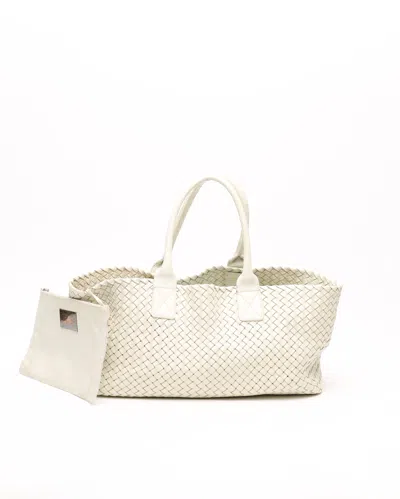Bottega Veneta Intrecciato Cabat Mm Tote Bag In Neutral