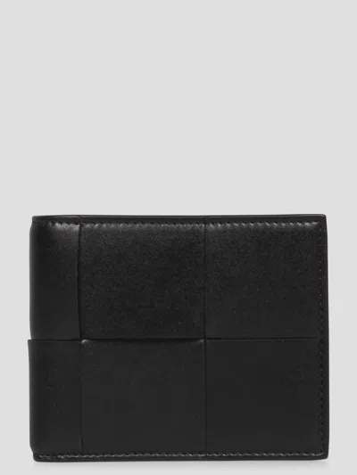 Bottega Veneta Intrecciato Cassette Bi-fold Wallet In Black