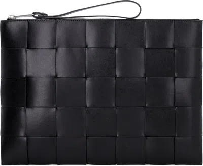 Bottega Veneta Intrecciato Clutch Bag In Nero