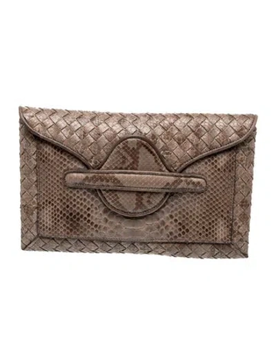 Pre-owned Bottega Veneta Intrecciato Clutch In Brown