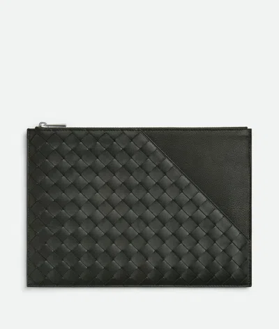 Bottega Veneta Intrecciato Diagonal Flat Pouch In Green
