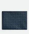Bottega Veneta Intrecciato Pouch Mit Halbem Zip In Blue