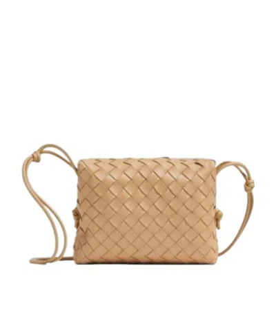 Bottega Veneta Intrecciato Knot-detailed Shoulder Bag In Nude