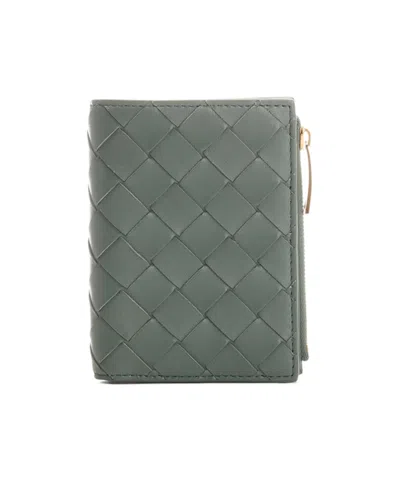 Bottega Veneta Intrecciato Leather Bi-fold Wallet In Green