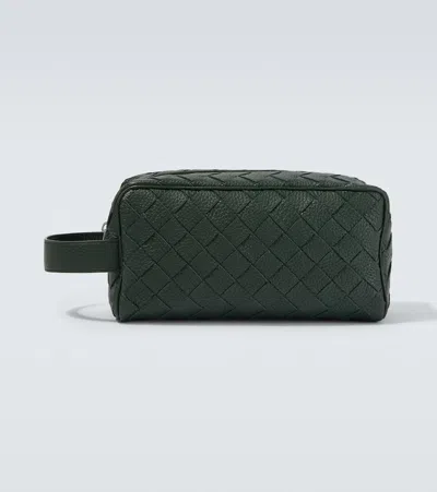 Bottega Veneta Intrecciato Leather Pouch In Green