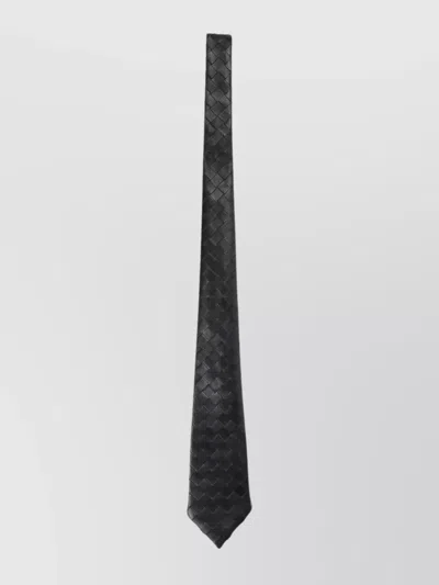 Bottega Veneta Intrecciato Leather Tie Textured Finish In Black