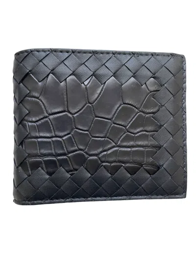 Pre-owned Bottega Veneta Intrecciato Nappa/croc Leather Bifold Wallet In Black
