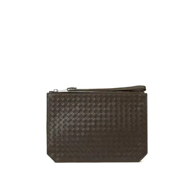 Bottega Veneta Intrecciato Piccolo Standing Pouch In Brown