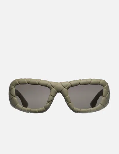 Bottega Veneta Intrecciato Rectangular Sunglasses In Green