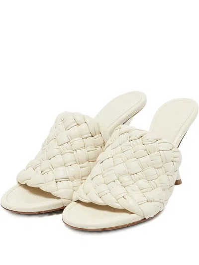 Pre-owned Bottega Veneta Intrecciato Sandals In White