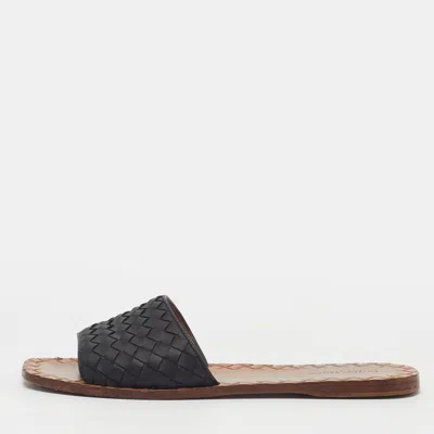 Pre-owned Bottega Veneta Intrecciato Size 39 Black Leather Flat Slides