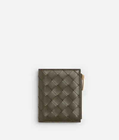 Bottega Veneta Intrecciato Small Bi-fold Wallet In Green