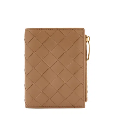 Bottega Veneta Intrecciato Small Bi-fold Wallet In Brown
