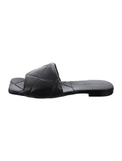 Pre-owned Bottega Veneta Intrecciato Weave Flats In Black
