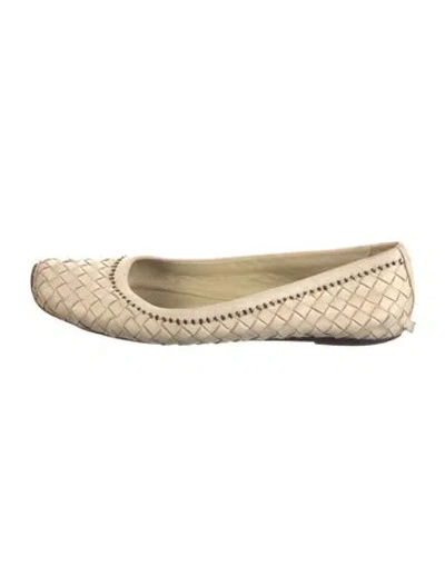 Pre-owned Bottega Veneta Intrecciato Weave Leather Ballet Flats In Neutral