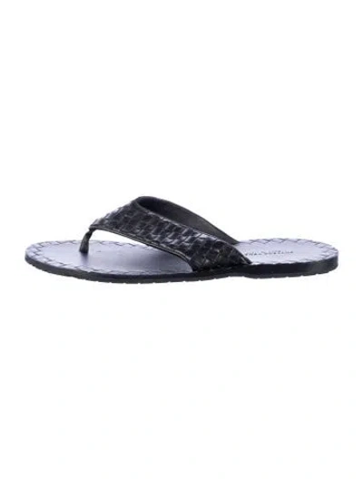 Pre-owned Bottega Veneta Intrecciato Weave Leather Flip Flops In Black