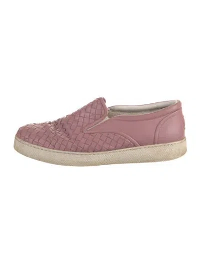 Pre-owned Bottega Veneta Intrecciato Weave Leather Loafers In Pink