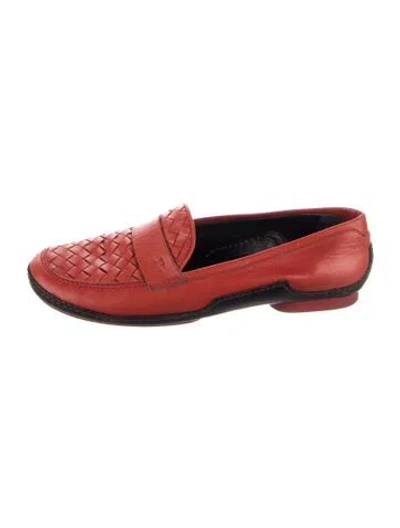 Pre-owned Bottega Veneta Intrecciato Weave Leather Loafers In Red