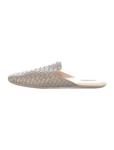 Pre-owned Bottega Veneta Intrecciato Weave Leather Mules In Gray