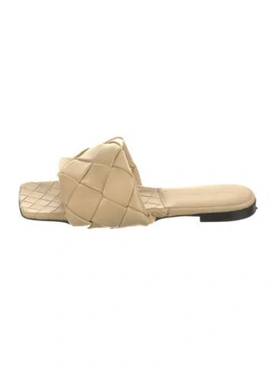 Pre-owned Bottega Veneta Intrecciato Weave Leather Mules In Neutral