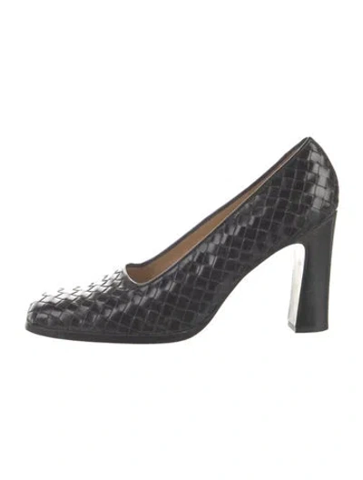 Pre-owned Bottega Veneta Intrecciato Weave Leather Pumps In Black