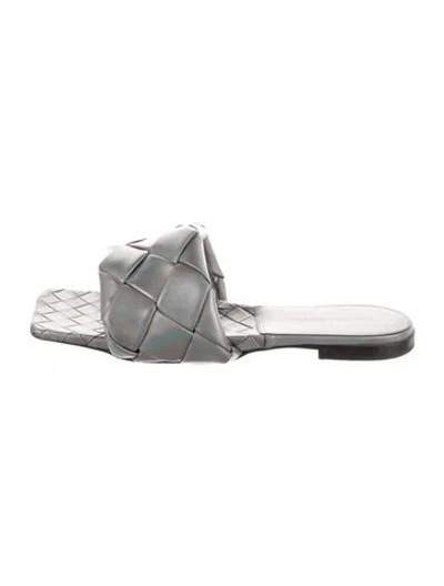 Pre-owned Bottega Veneta Intrecciato Weave Leather Slides
